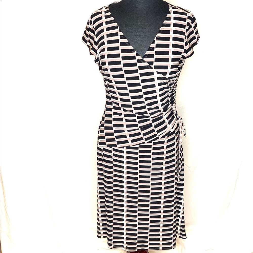 Jones Studio Wrap Dress size 10 Side Ruching